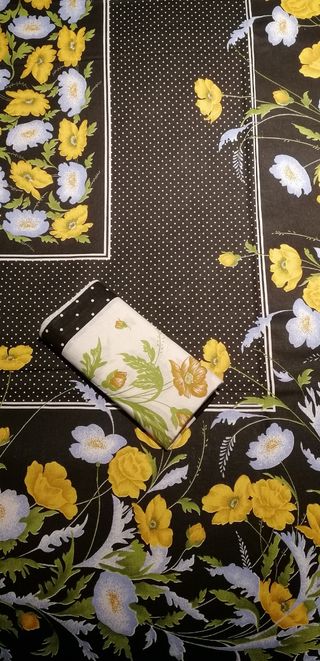 Tovaglia e tovaglioli vintage floreale