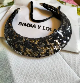 Collar Bimba y Lola lentejuelas negro y plata