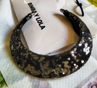 Collar Bimba y Lola lentejuelas negro y plata