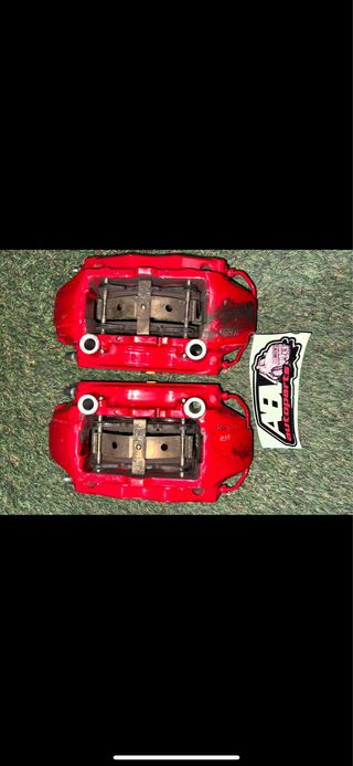 Pinzas Brembo 4 pistones rojas