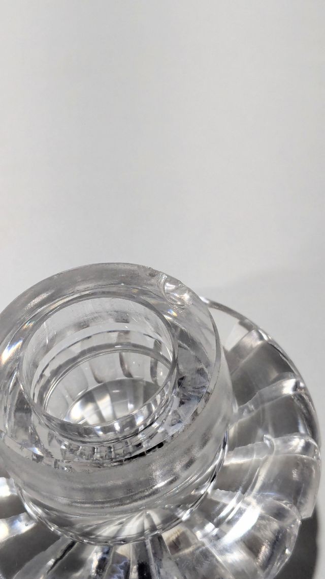 ANTIGUO FRASCO PERFUMERO CRISTAL TALLADO Y PLATA