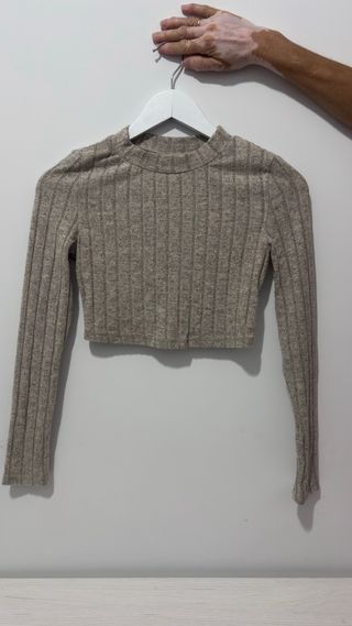 Conjunto de jersey y falda beige de canalé 