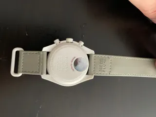 Swatch Moonswatch Rojo Blanco