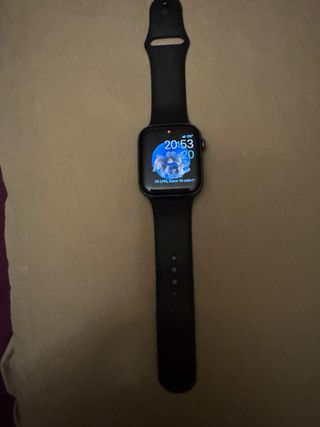 Apple Watch Negro y Gris con Cargador