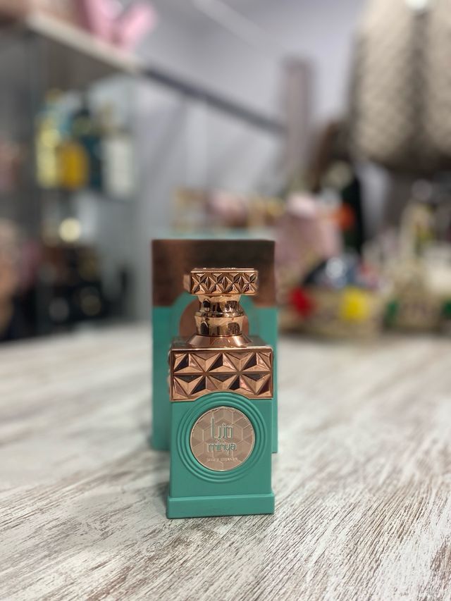 Perfume paris córner minya