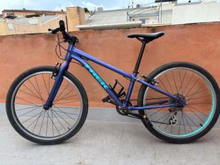 Bicicleta Infantil Trek Wahoo 24 Lila