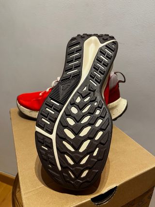 Zapatillas Nike Mujer Rojas y Marrones
