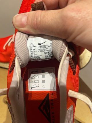 Zapatillas Nike Mujer Rojas y Marrones