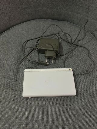 Nintendo DS Lite Blanca + Cargador (Piezas)