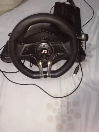 Volante Thrustmaster PS3/PS4 e PC
