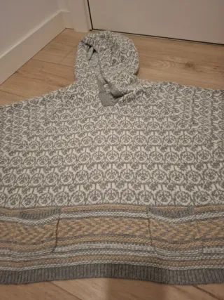 Poncho de punto invierno. Jersey calentito. 