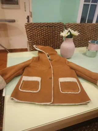 Abrigo Mango niña talla 8