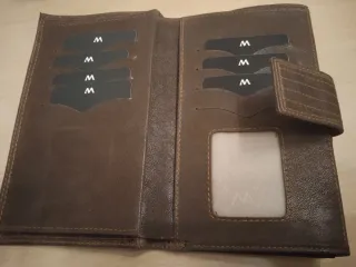 Billetera de mujer marrón