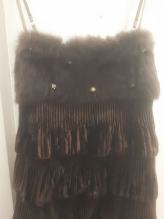 Vestido marrón piel y perlitas