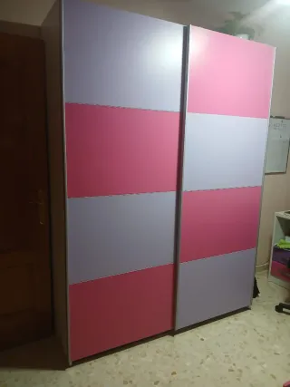 Dormitorio juvenil de niña  blanco, morado y rosa 