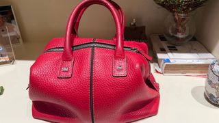 Bolso muy bonito y perfectamente conservado 