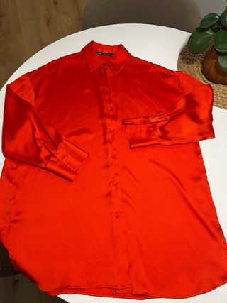 Camisa Zara oversize roja