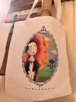 Bolsas de tela ilustradas – Diseños de KARLAKAKAF