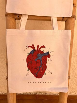 Bolsas de tela ilustradas – Diseños de KARLAKAKAF