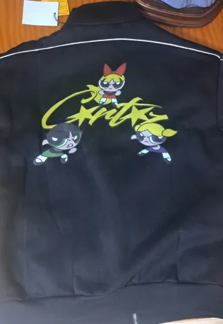 Chaqueta Negra con Estampado Powerpuff Girls