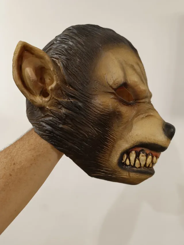 Máscara de hombre lobo terror