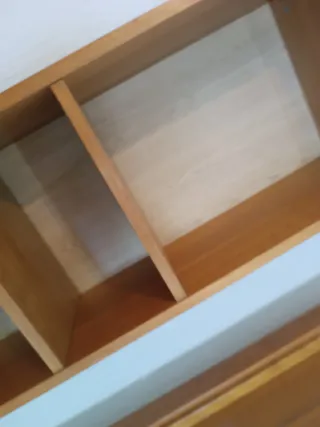 Estantería de madera