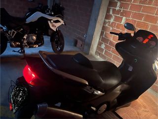 Yamaha T-Max 2005