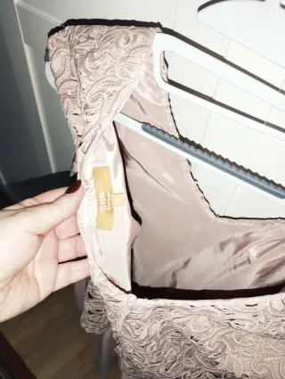 Vestido de fiesta beige 