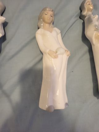 Lote 5 figuras porcelana mujer vestida