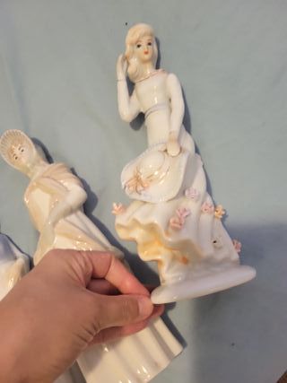 Lote 5 figuras porcelana mujer vestida