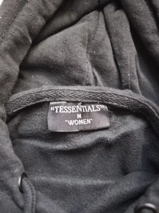 Sudadera con capucha negra