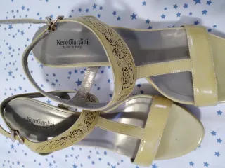 Sandalias Nero Giardini Tacon Oro/Amarillo