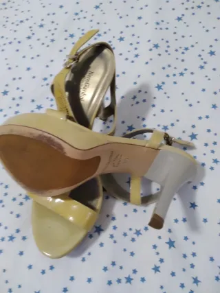 Sandalias Nero Giardini Tacon Oro/Amarillo