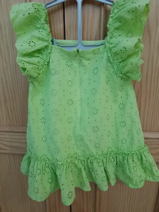 Vestido niña verde con volantes