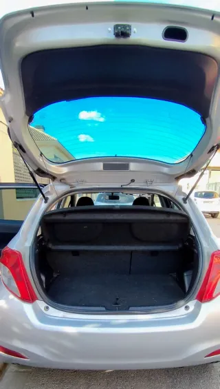 Toyota Yaris 2012