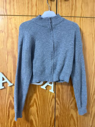 Chaqueta de lana gris con cremallera