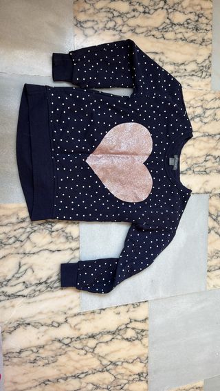 Sudadera azul marino con corazón talla 6/7