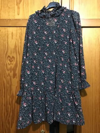 Vestido floral negro y rosa