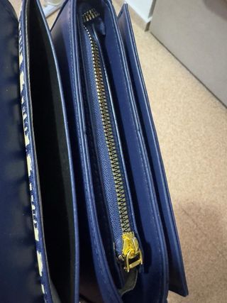 Bolso Beige y Azul con Logo