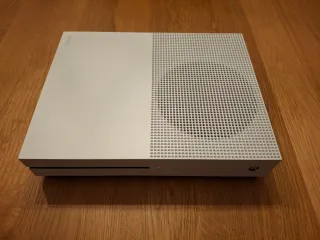 Xbox One S 1TB Blanca + Accesorios