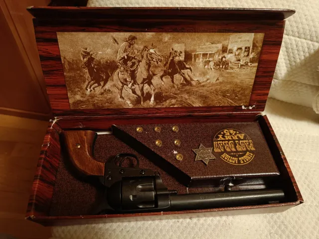 Réplica Colt 1873 No Funcional