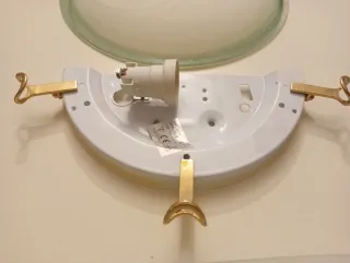 Plafoniere in vetro con dettagli verdi