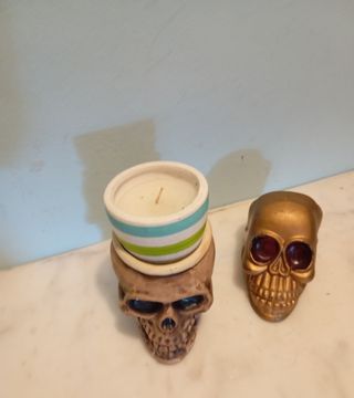 Taza Calavera Resina Marrón y Doradada regaló la 2