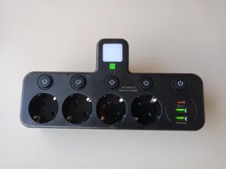 Regleta 4 enchufes + 3 USB con interruptor