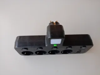 Regleta 4 enchufes + 3 USB con interruptor
