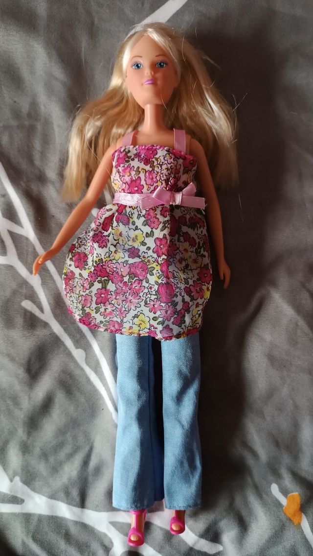 Muñeca Steffi Love floral