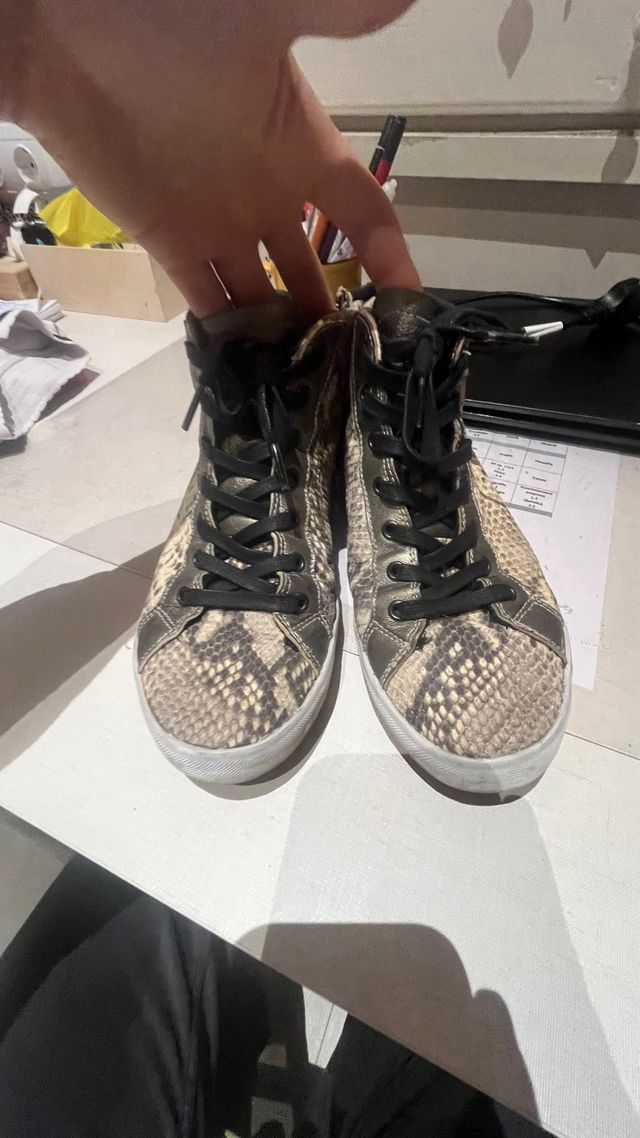 Zapatillas altas Crimen London piel serpiente