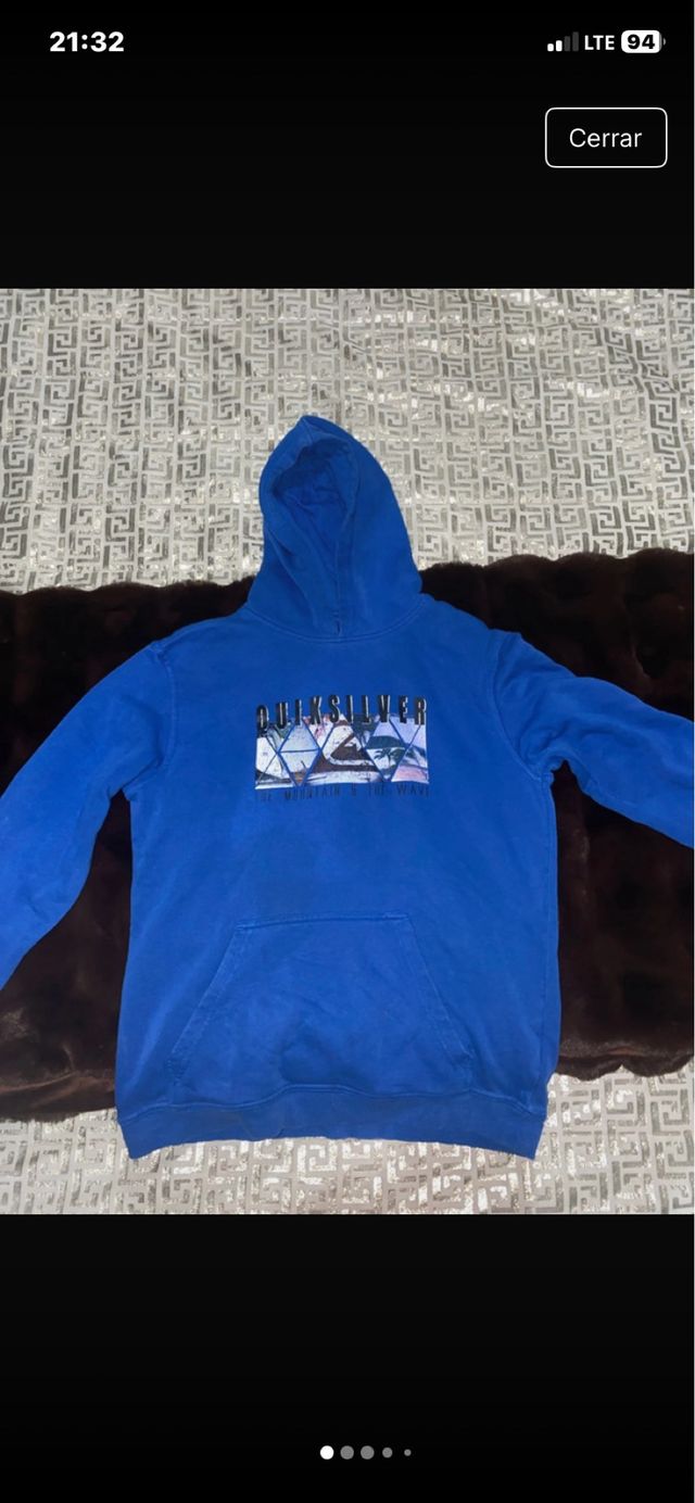 Parece que tenga manchas en la foto pero no.