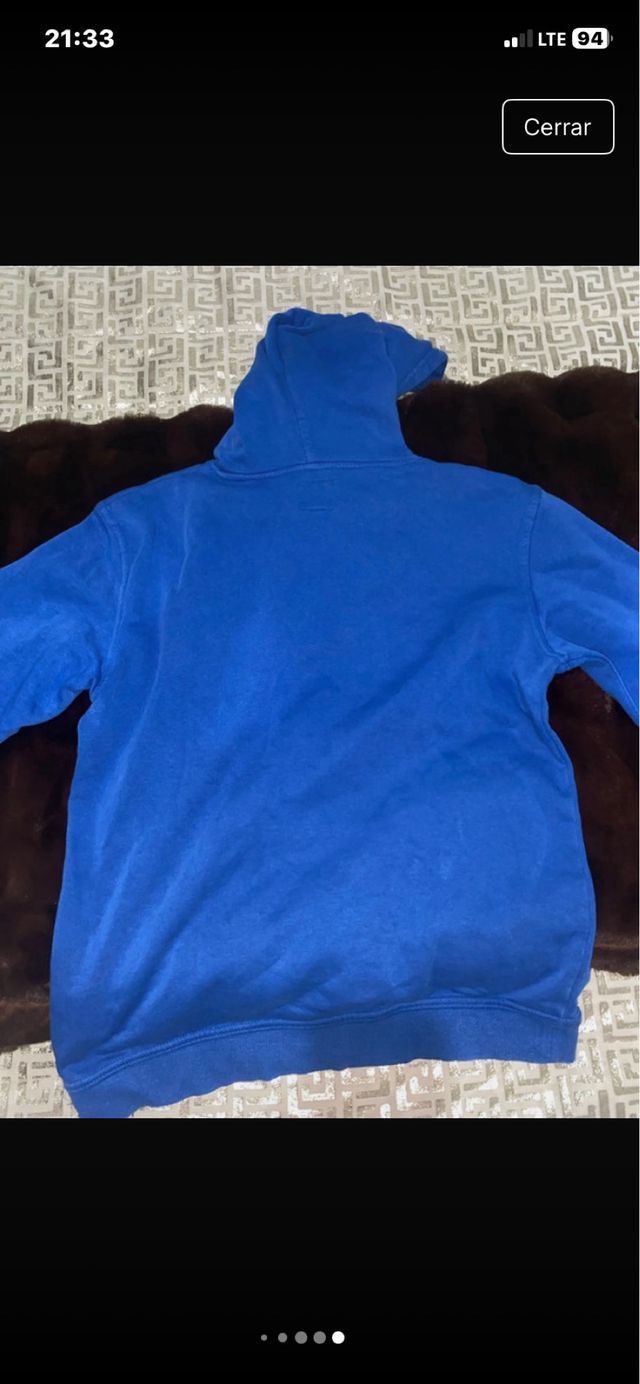 Parece que tenga manchas en la foto pero no.