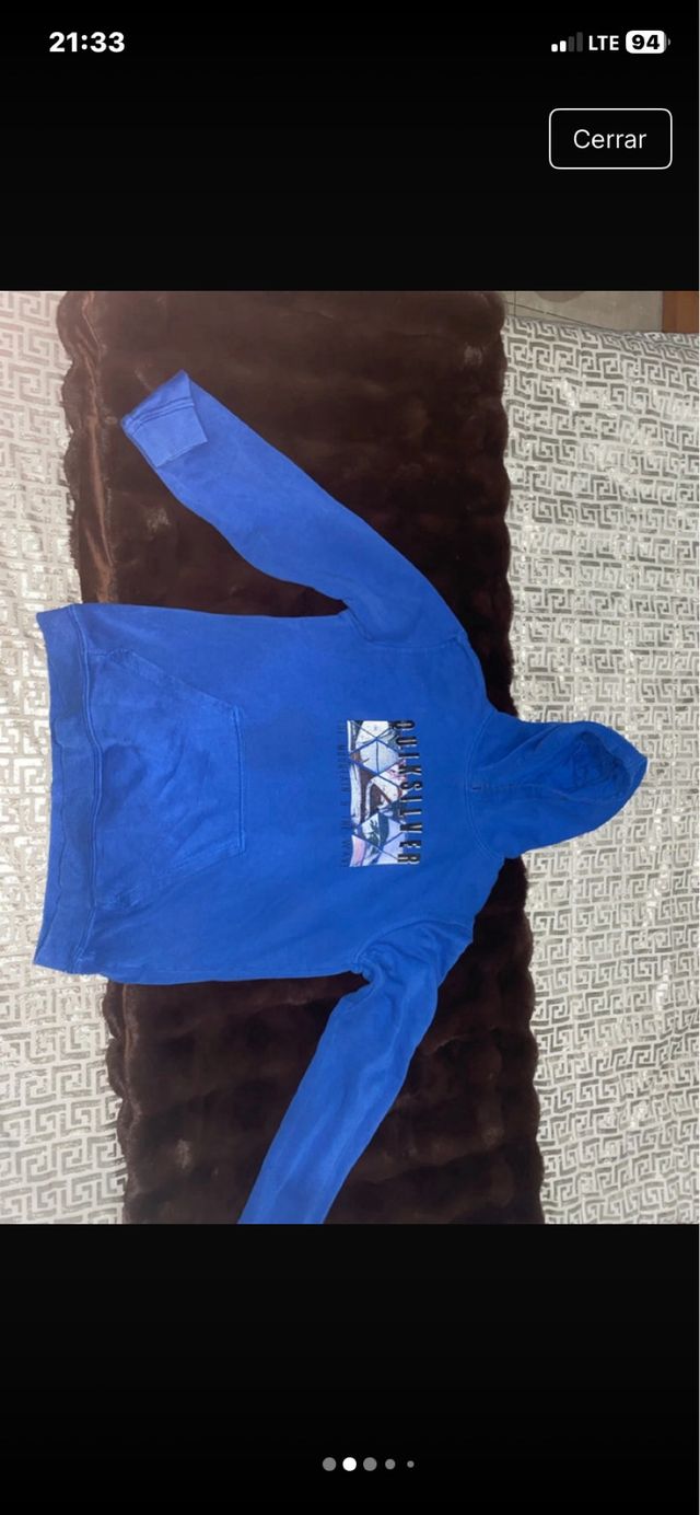 Parece que tenga manchas en la foto pero no.